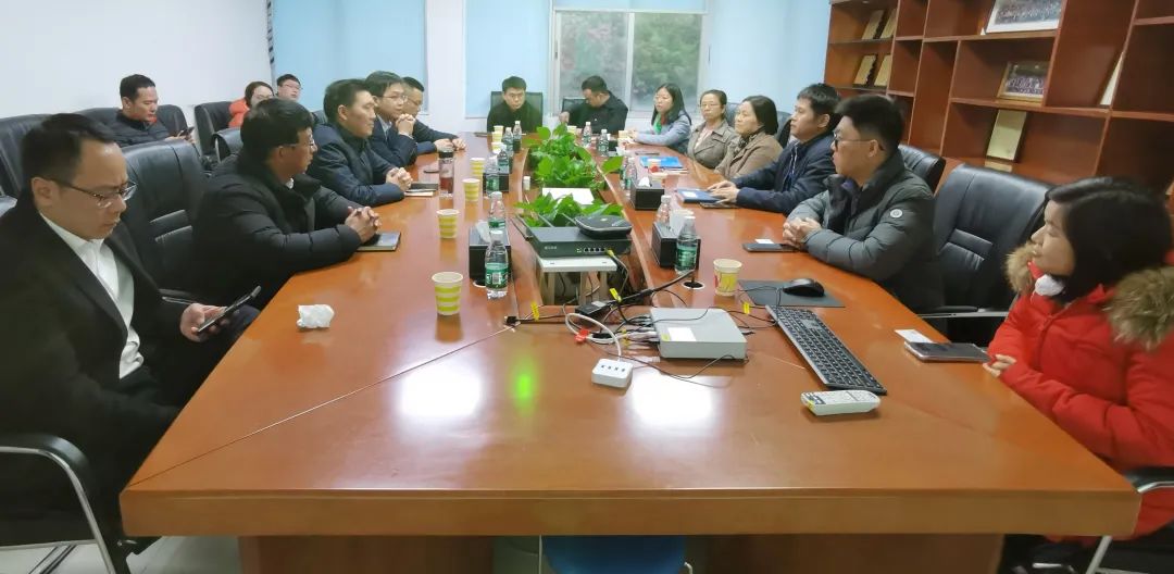 重慶市高新區(qū)管委會黨工委委員、副主任高久鵬一行赴博濟醫(yī)藥參觀座談